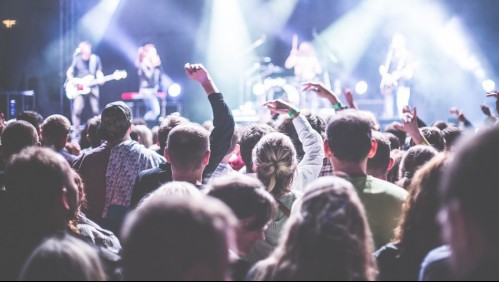 Apostaban quién se contagiaba primero: Estudiantes con coronavirus organizaron fiesta en Estados Unidos