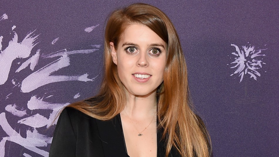Princesa Beatriz de York Otro miembro de la realeza se aleja: Beatriz de York también diría adiós a la familia de la reina Isabel II