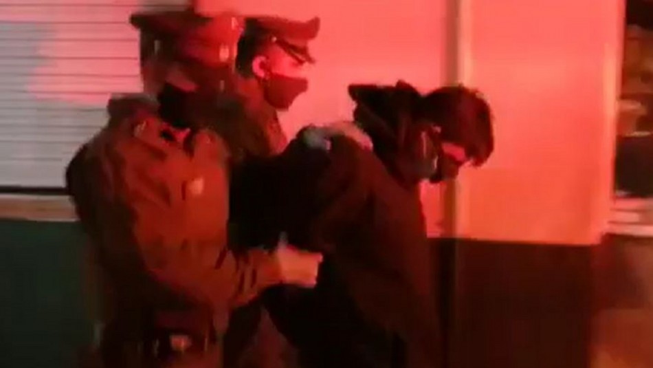 detenido agresor expareja Santiago Mujer de 19 años grave tras ser apuñalada 50 veces por expareja: Agresor está detenido
