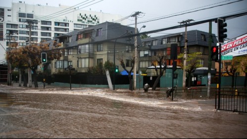 Activan plan preventivo por eventuales cortes de luz ante pronóstico de lluvia en Santiago