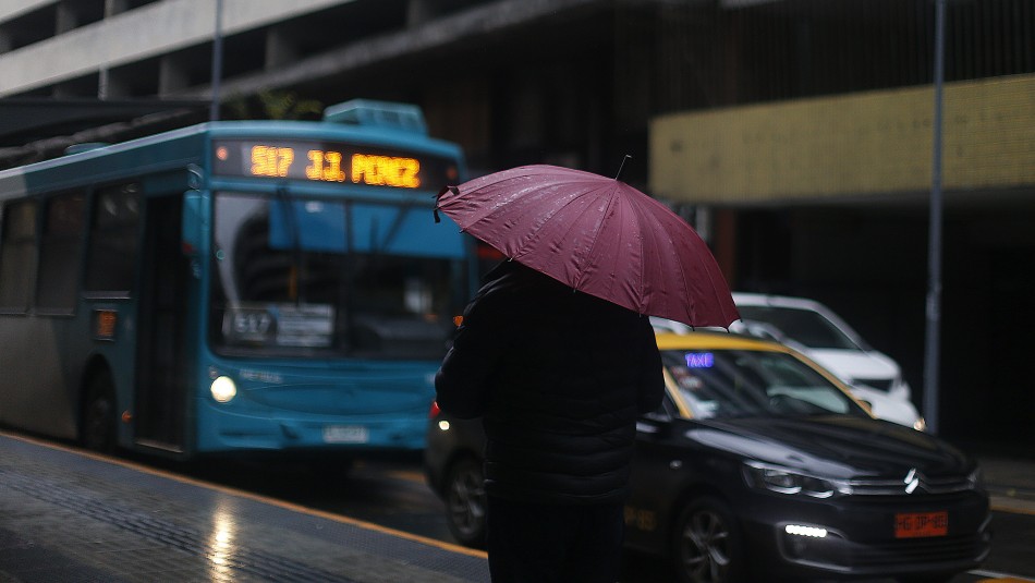 Lluvia Michelle Adam: Santiago tendrá un martes frío con probables