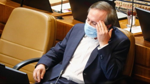 Discusión proyecto fondos AFP: Diputado Moreira se desmaya en pasillos del Congreso