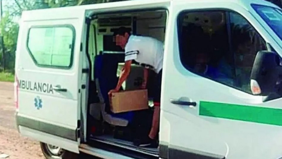 Insólito delivery: Ambulancia transportaba fernet para hijo de un intendente en Argentina Insólito delivery: Ambulancia transportaba fernet para hijo de un intendente en Argentina