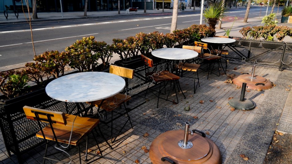 Cafés y cines podrán funcionar: Anuncian primeras medidas de desconfinamiento para Aysén y Los Ríos Cafés y cines podrán funcionar: Anuncian primeras medidas de desconfinamiento para Aysén y Los Ríos