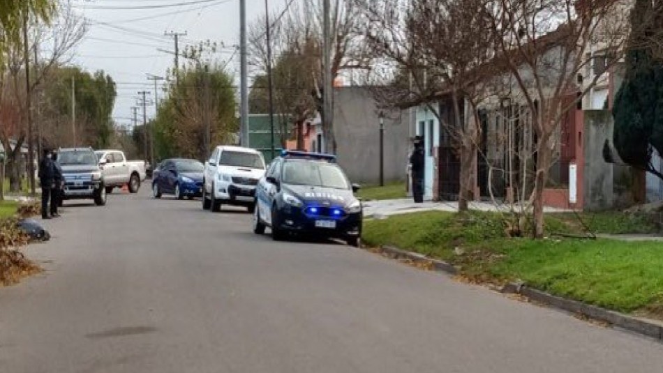 Policía mata a menor de edad que trató de robarle en Argentina Policía mata a menor de edad que trató de robarle en Argentina