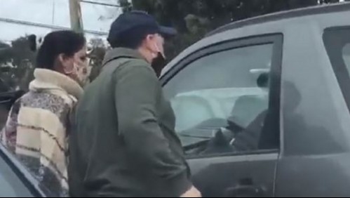 Altercado en plena calle: Acusan a médico de amenazar con una pistola de juguete a otro hombre