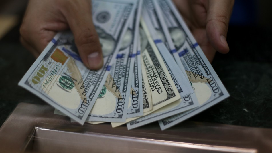 valor dolar chile fondos afp Dólar sufre fuerte caída tras aprobación de proyecto para retirar fondos AFP: Sigue el valor en directo