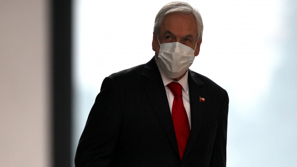 Cadem: Aprobación de Piñera retrocede 10 puntos en menos de dos semanas y llega a 17% Cadem: Aprobación de Piñera retrocede 10 puntos en menos de dos semanas y llega a 17%