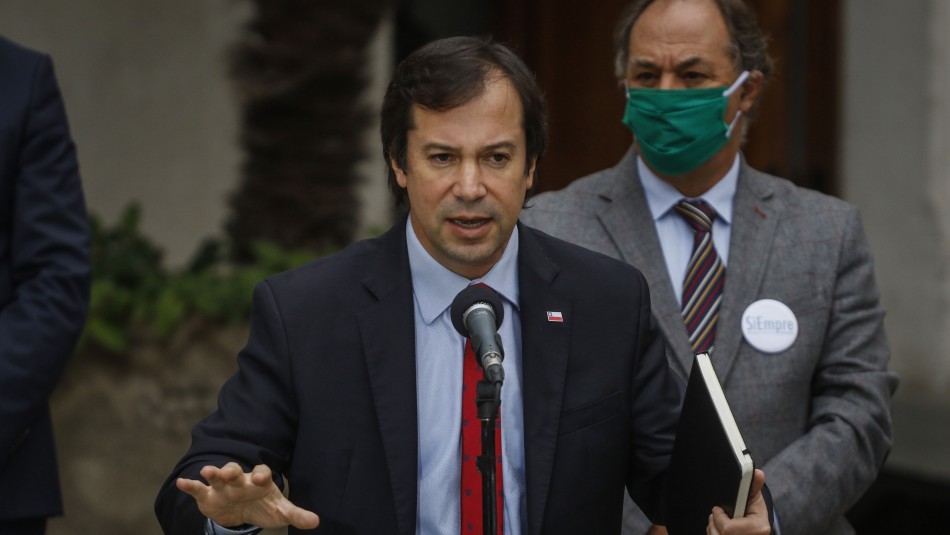 Palacios fondos AFP pais bananero Ministro Palacios por retiro de fondos AFP: