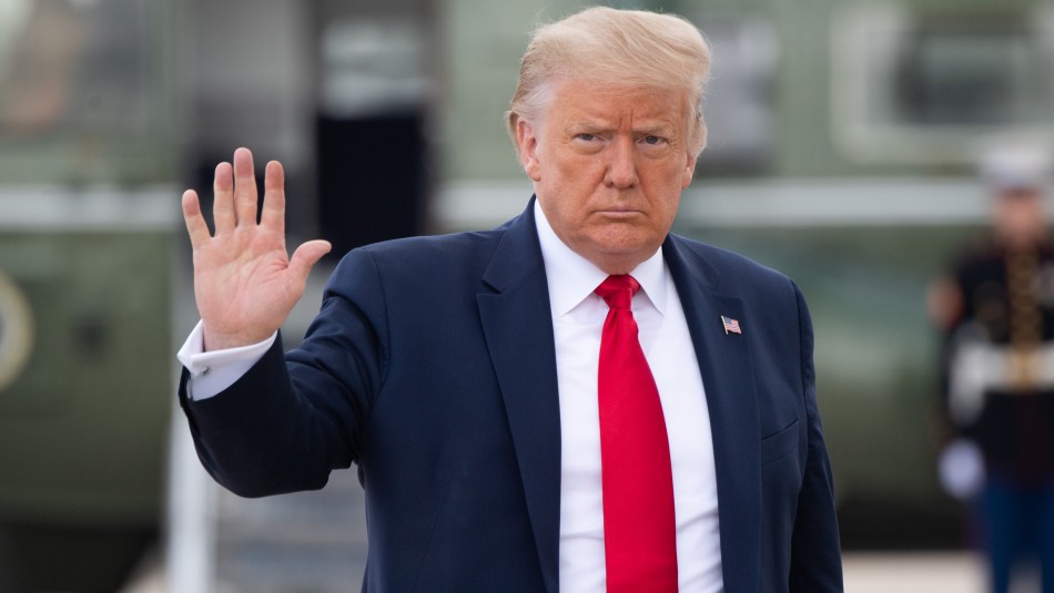 Donald Trump conmuta la pena de prisión de su amigo Roger Stone Donald Trump conmuta la pena de un exasesor y amigo condenado a 40 meses de prisión