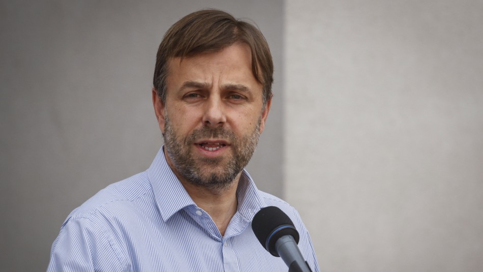 German Codina informa sobre falsos funcionarios municipales en Puente Alto Germán Codina informa sobre