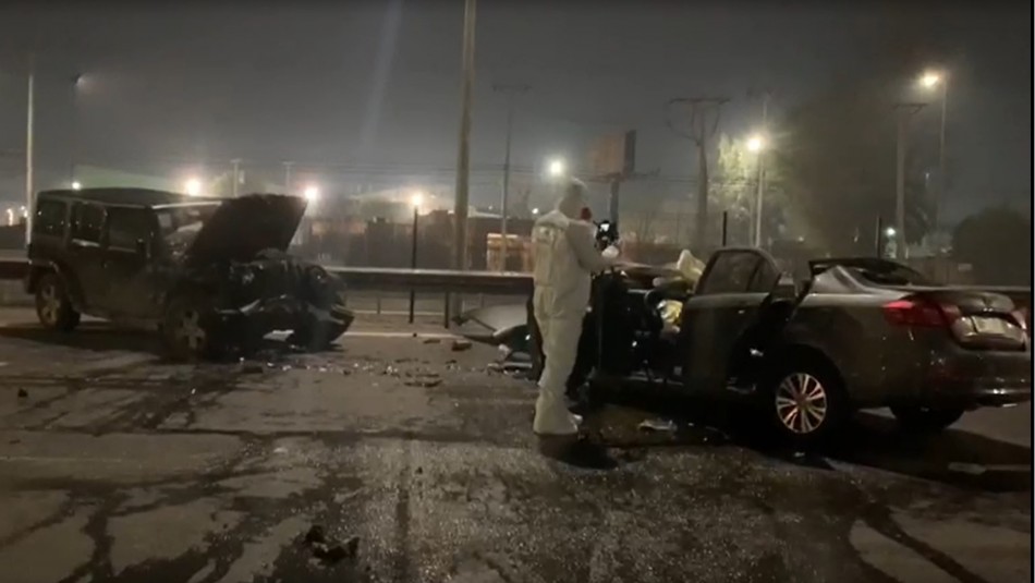 Un conductor fallecido y su acompañante en estado de gravedad tras violento accidente en Ruta 5 Norte Un conductor fallecido y su acompañante en estado de gravedad tras violento accidente en Ruta 5 Norte