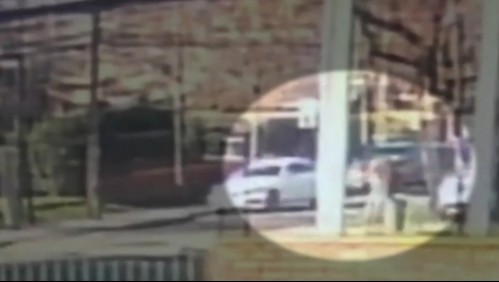 Video muestra cómo un hombre frustra asalto a balazos en Vitacura