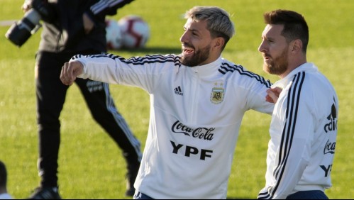 Agüero tildó de 'gil' y 'salchichón' a Messi en medio de transmisión en vivo