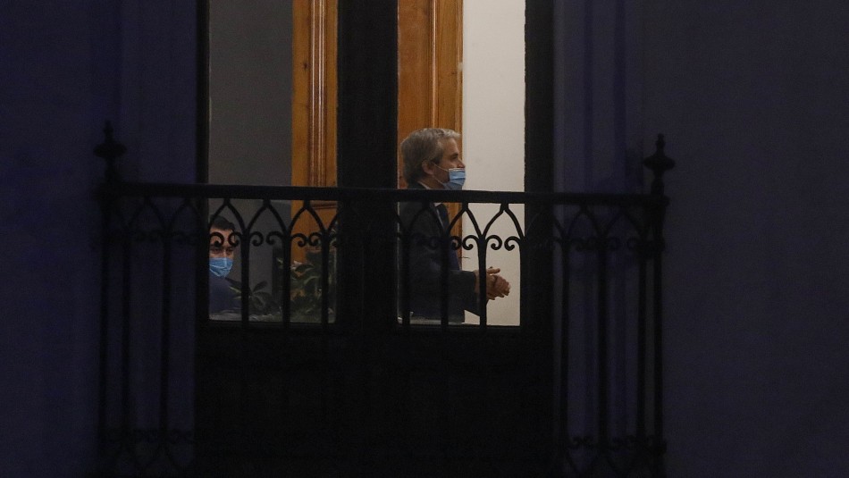 Presidente Piñera se reúne con comité político tras aprobación del retiro de fondos AFP Presidente Piñera se reúne con comité político tras aprobación del retiro de fondos AFP