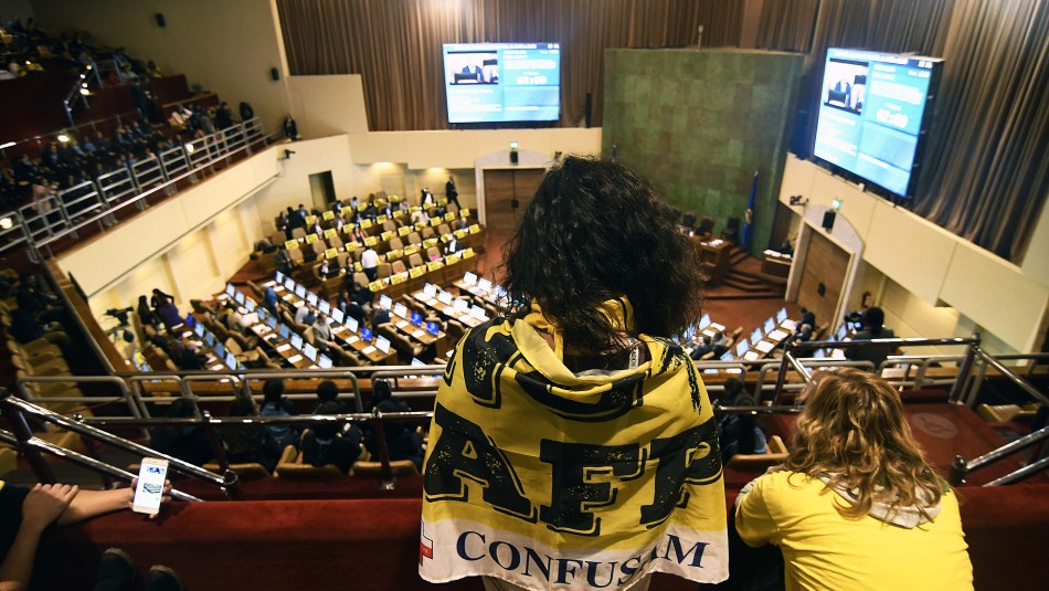 Cámara de diputados Decisiva votación sobre retiro de fondos de la AFP.