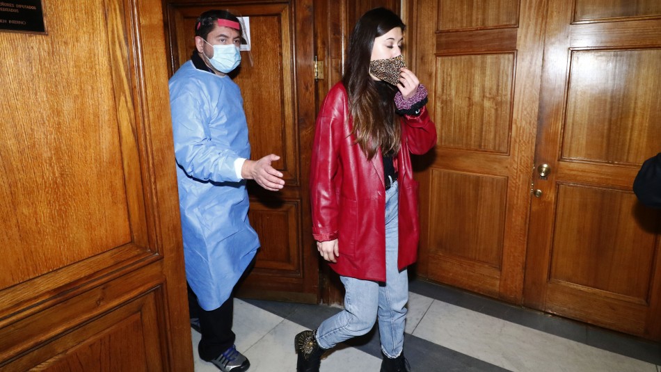 Daniella Cicardini Diputada Cicardini debe abandonar la Sala de la Cámara tras descompensación