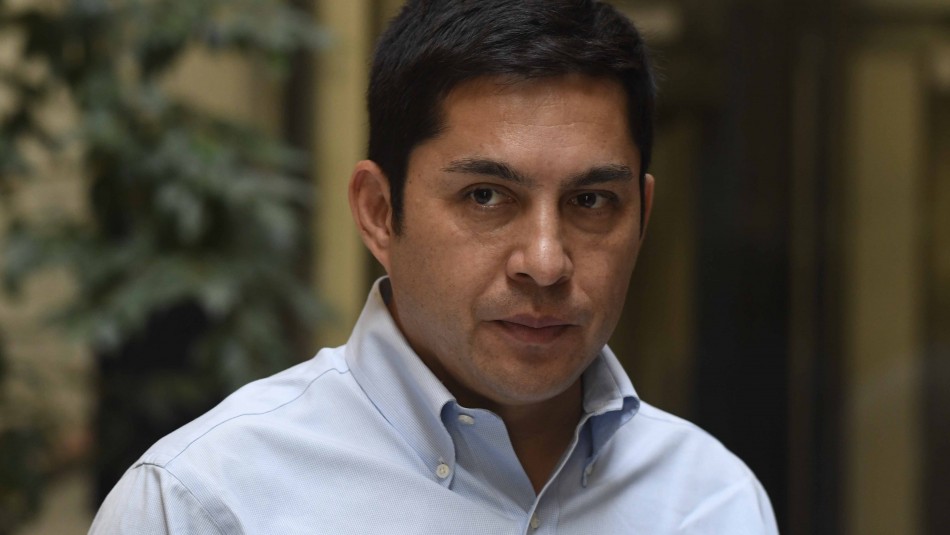 Jorge Durán Diputado Durán (RN) cambia su voto por retiro de fondos AFP: