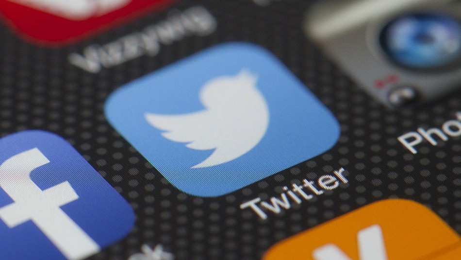 Twitter Twitter