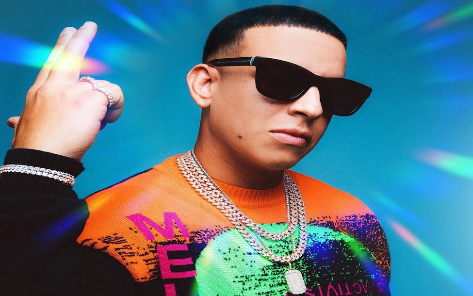 Daddy yankee best sale con lentes