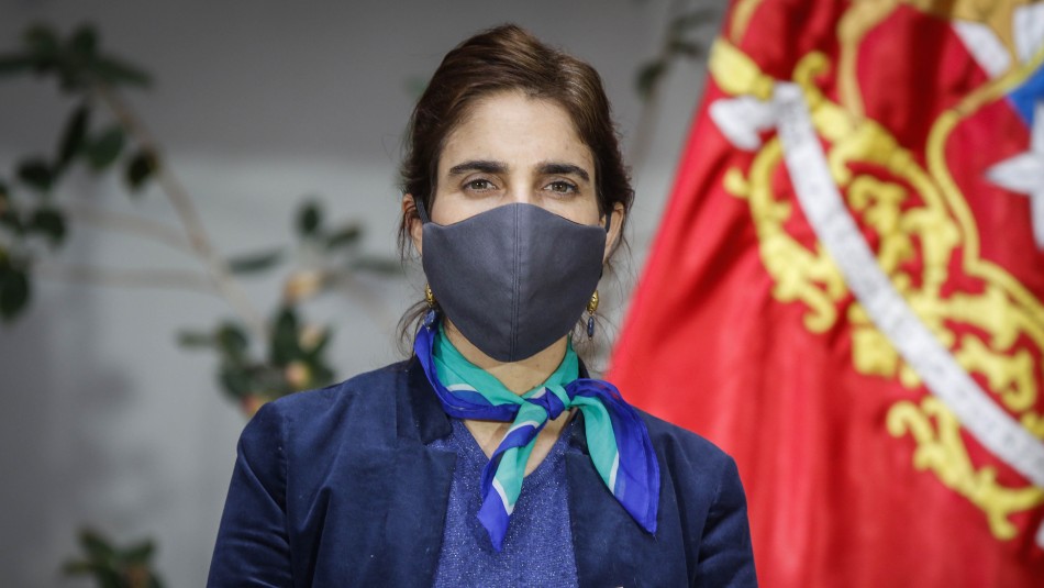 Ministra del Trabajo se refiere a supuesta vinculación de exasesor con Asoc. de AFP Zaldívar aclara vinculación de exasesor con Asociación de AFP: