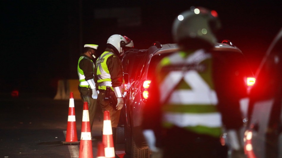 Carabineros entregó más de 900 mil permisos temporales en las últimas 24 horas Carabineros entregó más de 900 mil permisos temporales en las últimas 24 horas