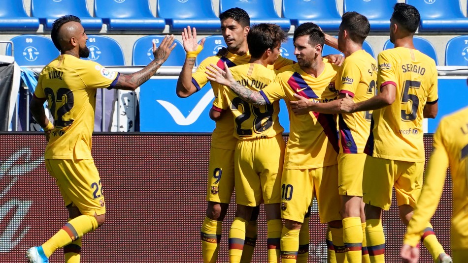 Barcelona goleó al Alavés. Con Arturo Vidal en cancha el Barcelona golea en el cierre de la Liga de España