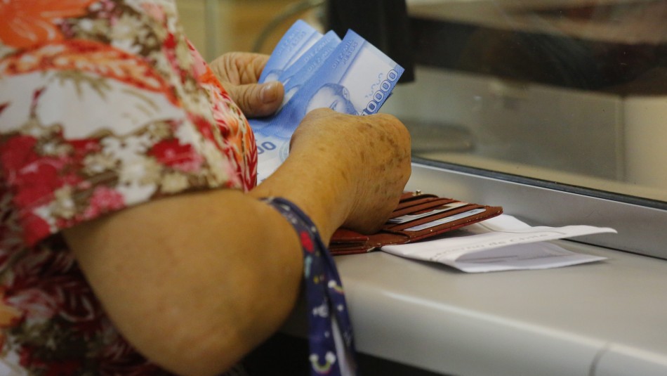 Bono y préstamo para clase media: Así se calcularía el ingreso de quienes postulen a los beneficios Bono y préstamo para clase media: Así se calcularía el ingreso de quienes postulen a los beneficios