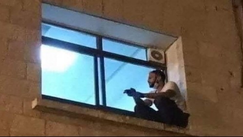 Para despedirse de su mamá escaló la pared de un hospital: La anciana murió de coronavirus