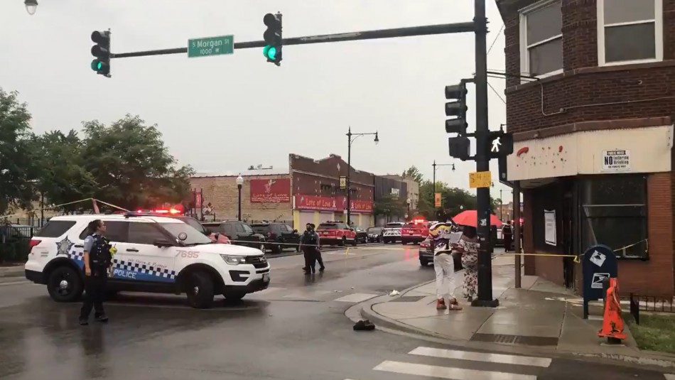 Tiroteo deja a varias personas heridas en Chicago Tiroteo deja a varias personas heridas en Chicago