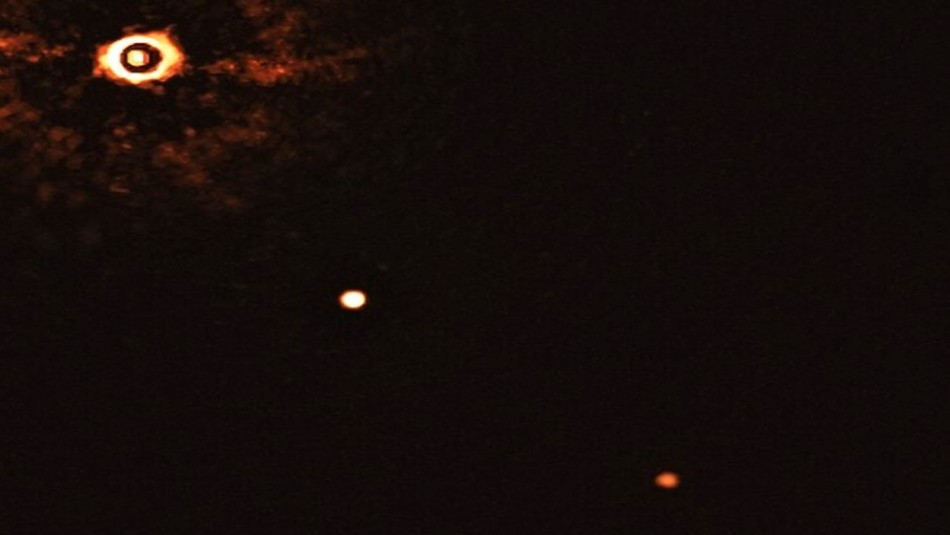 Captan en Desierto de Atacama imagen de una estrella similar al Sol con dos exoplanetas Captan en Desierto de Atacama imagen de una estrella similar al Sol con dos exoplanetas
