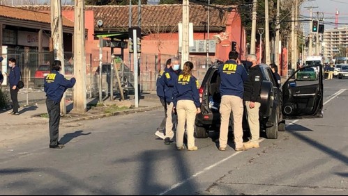 Carabinero resulta herido en tiroteo tras asalto en banco de Conchalí