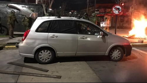 Detienen a hombre por llevar madera para barricadas: Una menor de 6 años lo acompañaba