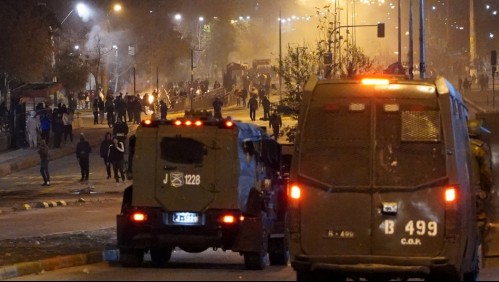 Noche de barricadas e incidentes se registraron en distintos puntos de Santiago