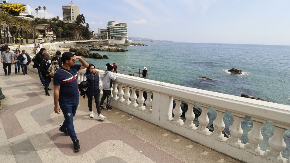 Proyecto feriados Proyecto propone cambiar feriados a días lunes o viernes en 2021 para fomentar el turismo