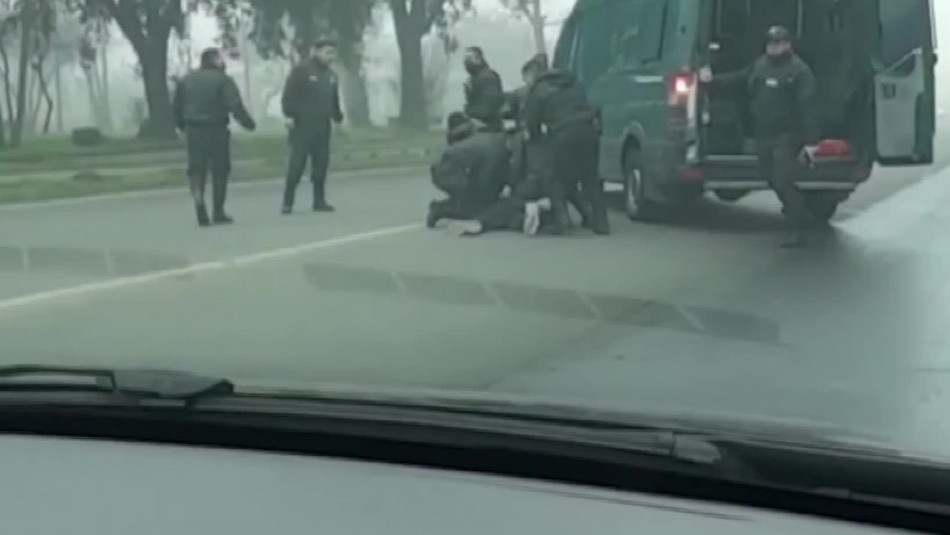 Video muestra momento en que capturan a reo que intentó fugarse de cárcel de Curicó Video muestra momento en que capturan a reo que intentó fugarse de cárcel de Curicó