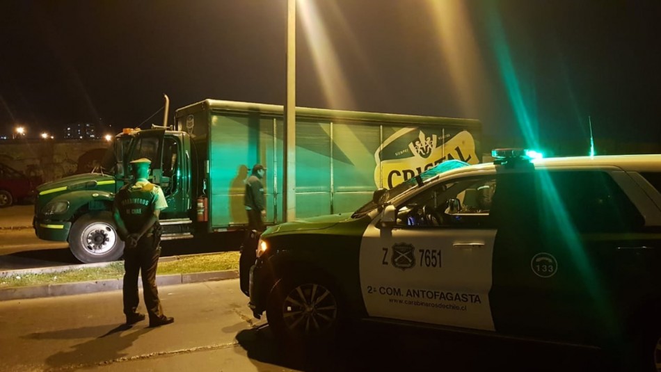 Delincuente resulta baleado por carabinero que frustró asalto en Antofagasta Delincuente resulta baleado por carabinero que frustró asalto en Antofagasta