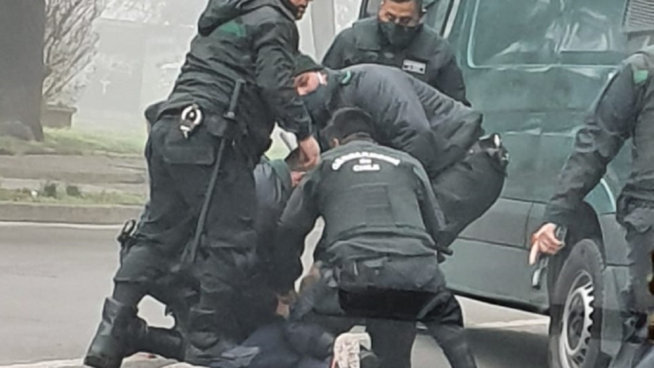 Gendarmes Gendarmes evitan fuga de reo en Curicó.