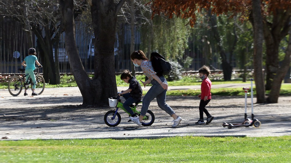 Minsal evalúa qué días y a qué lugares podrán salir los niños durante la cuarentena Minsal evalúa qué días y a qué lugares podrán salir los niños durante la cuarentena