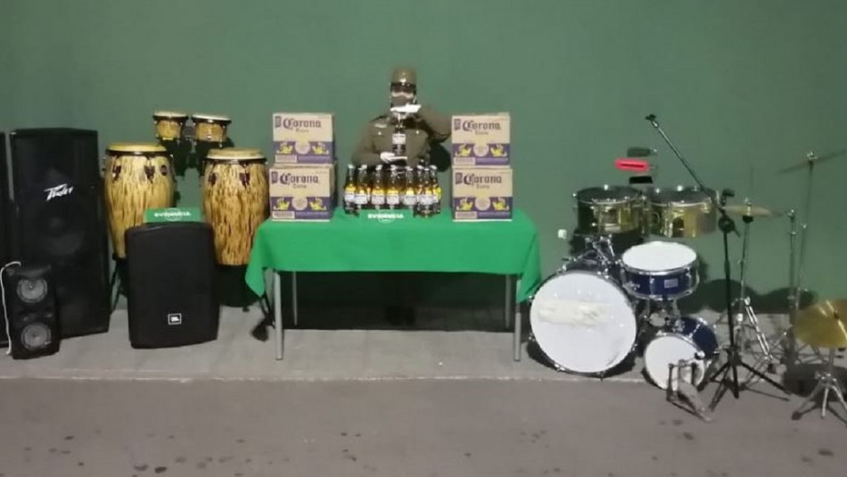Elementos incautados en fiesta clandestina en Quinta Normal Detienen a 14 personas que participaban en una fiesta clandestina en Quinta Normal durante toque de queda