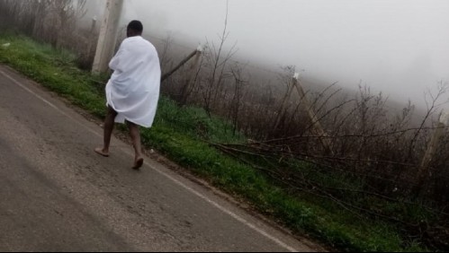 Detienen a contagiado de coronavirus que se fugó de hospital: Fue encontrado sin ropa y cubierto por unas cortinas