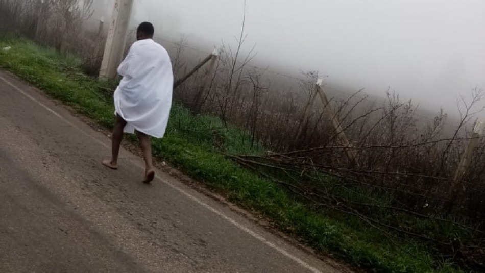 Hombre que se fugó desde Hospital de Santa Cruz Detienen a contagiado de coronavirus que se fugó de hospital: Fue encontrado sin ropa y cubierto por unas cortinas