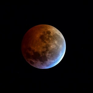 Imágenes muestran momento exacto en que meteorito choca con la Luna durante eclipse Imágenes muestran momento exacto en que meteorito choca con la Luna durante eclipse