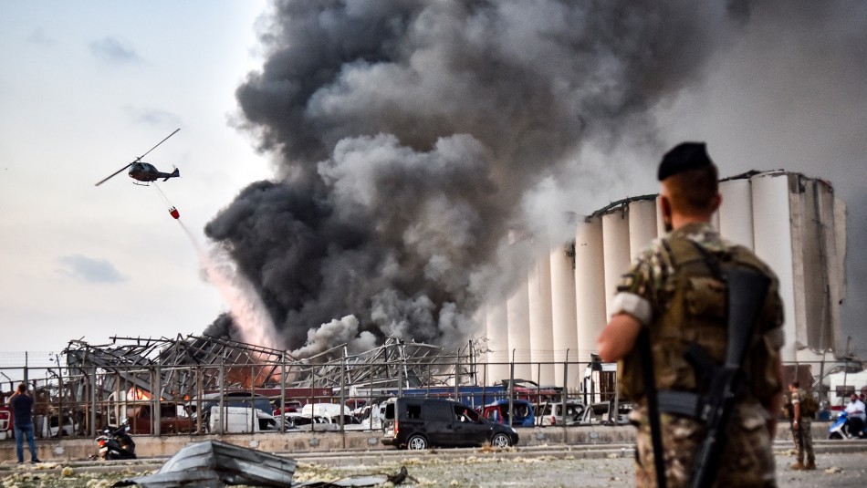 Videos muestran las increíbles explosiones en Beirut que dejaron decenas de muertos Videos muestran las increíbles explosiones en Beirut que dejaron decenas de muertos