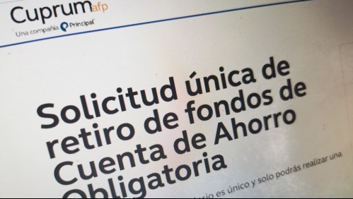 Afiliados de AFP Cuprum reportan problemas en solicitud del 10% por validación de la cédula de identidad
