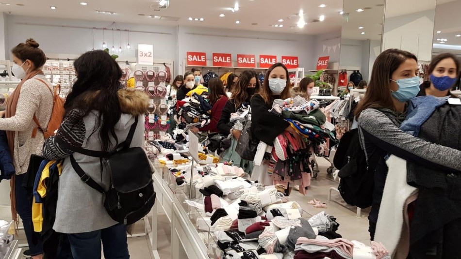 Fiscalización a tienda de Mall Casa Costanera arroja graves irregularidades en permisos y contratos Fiscalización a tienda de Mall Casa Costanera arroja graves irregularidades en permisos y contratos