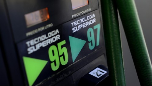 Revisa cuánto bajará la bencina desde este jueves