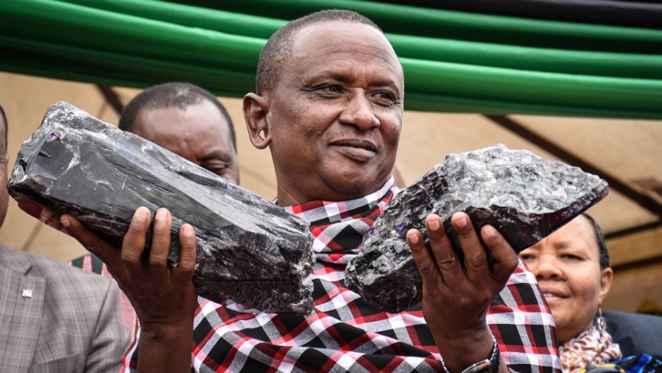 Afortunado minero encuentra por segunda vez una gema de más de 2 millones de dólares en Tanzania Afortunado minero encuentra por segunda vez una gema de más de 2 millones de dólares en Tanzania
