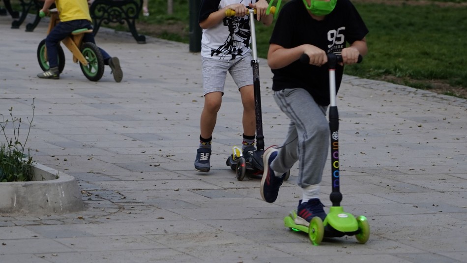 Imagen referencial Minsal informa que la semana entrante se anunciará un permiso para que los niños puedan salir de sus casas