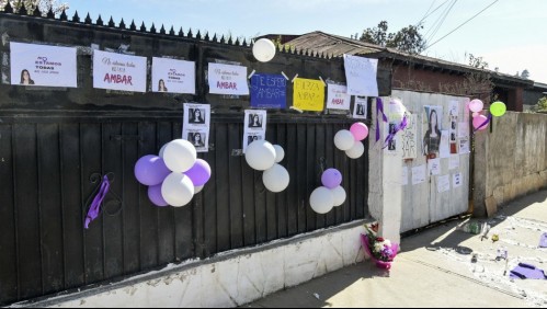 Madre de joven asesinada en Valparaíso acude a casa de Ámbar: 'Es como si hubiera sido mi hija'